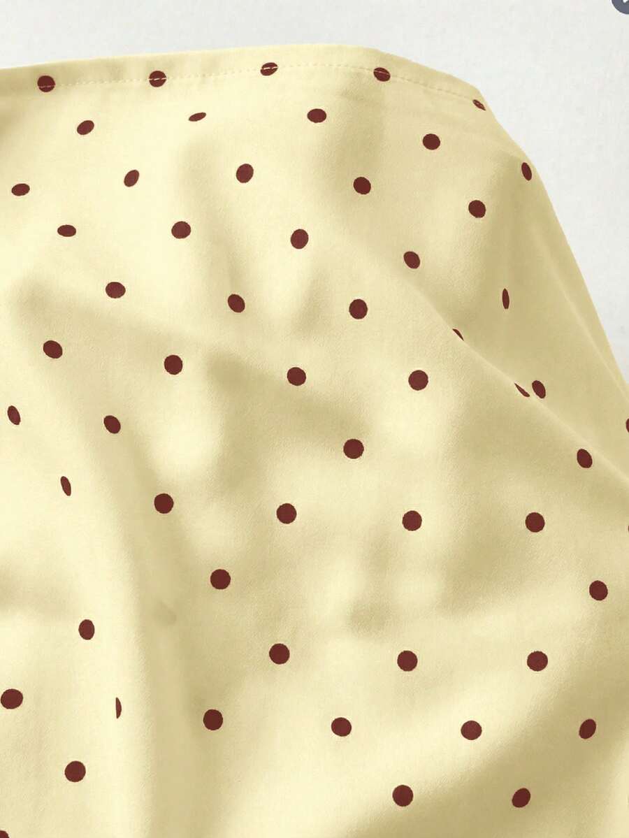 Blusa Casual Elegante - Gola de Renda e Acabamento Franzido