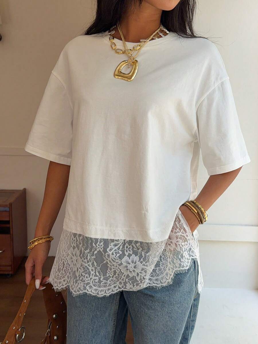 Camiseta de Malha Premium - Renda de Bolinhas Elegante
