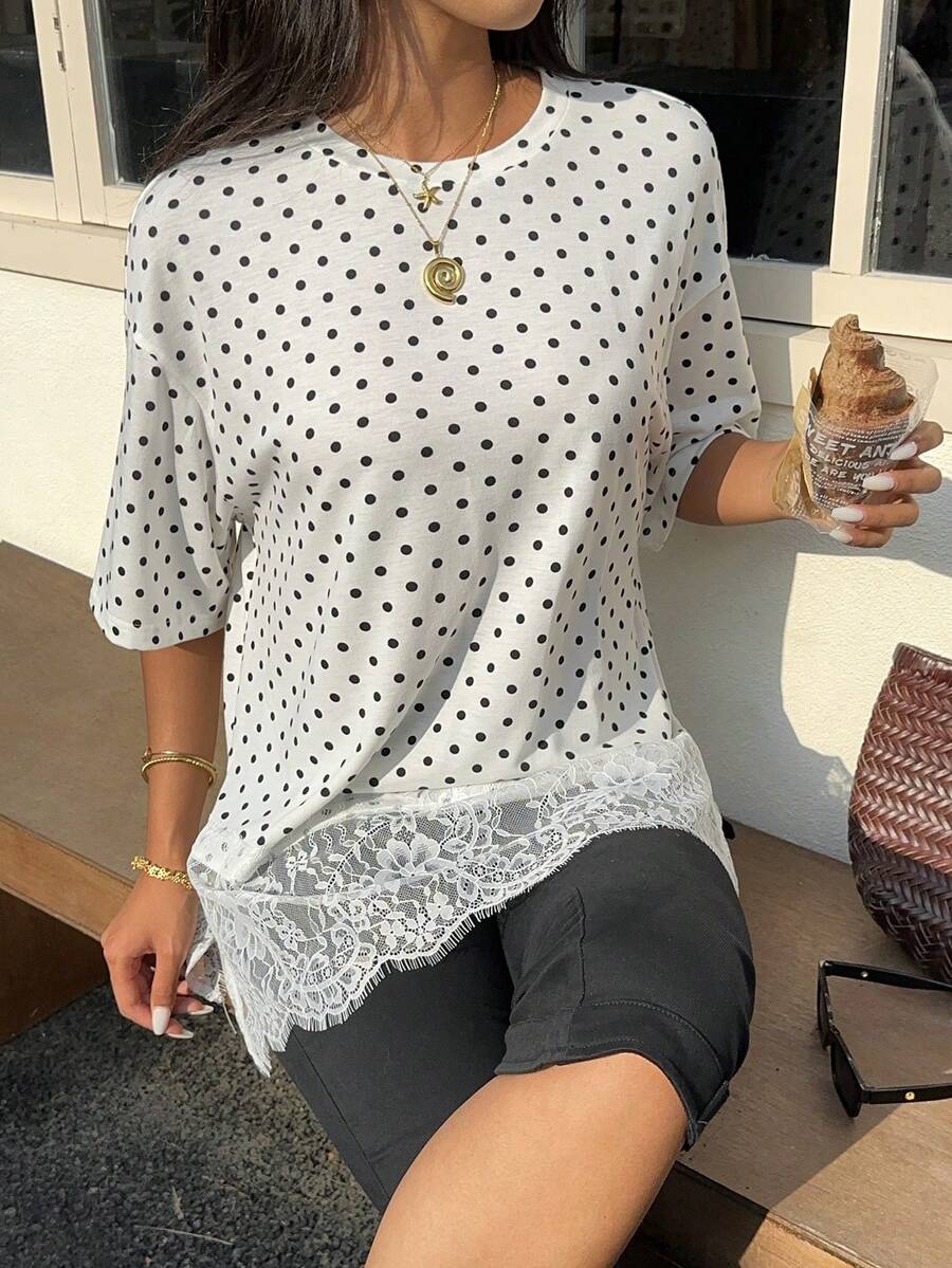 Camiseta de Malha Premium - Renda de Bolinhas Elegante