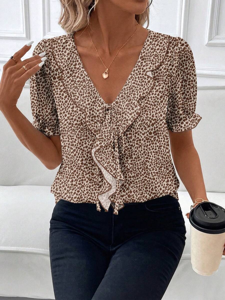 Blusa Casual Elegante - Gola de Renda e Acabamento Franzido