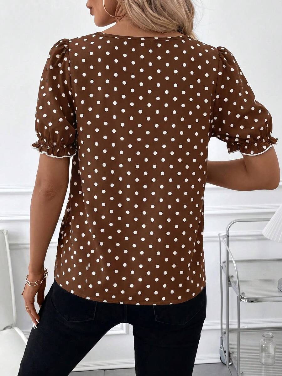 Blusa Casual Elegante - Gola de Renda e Acabamento Franzido