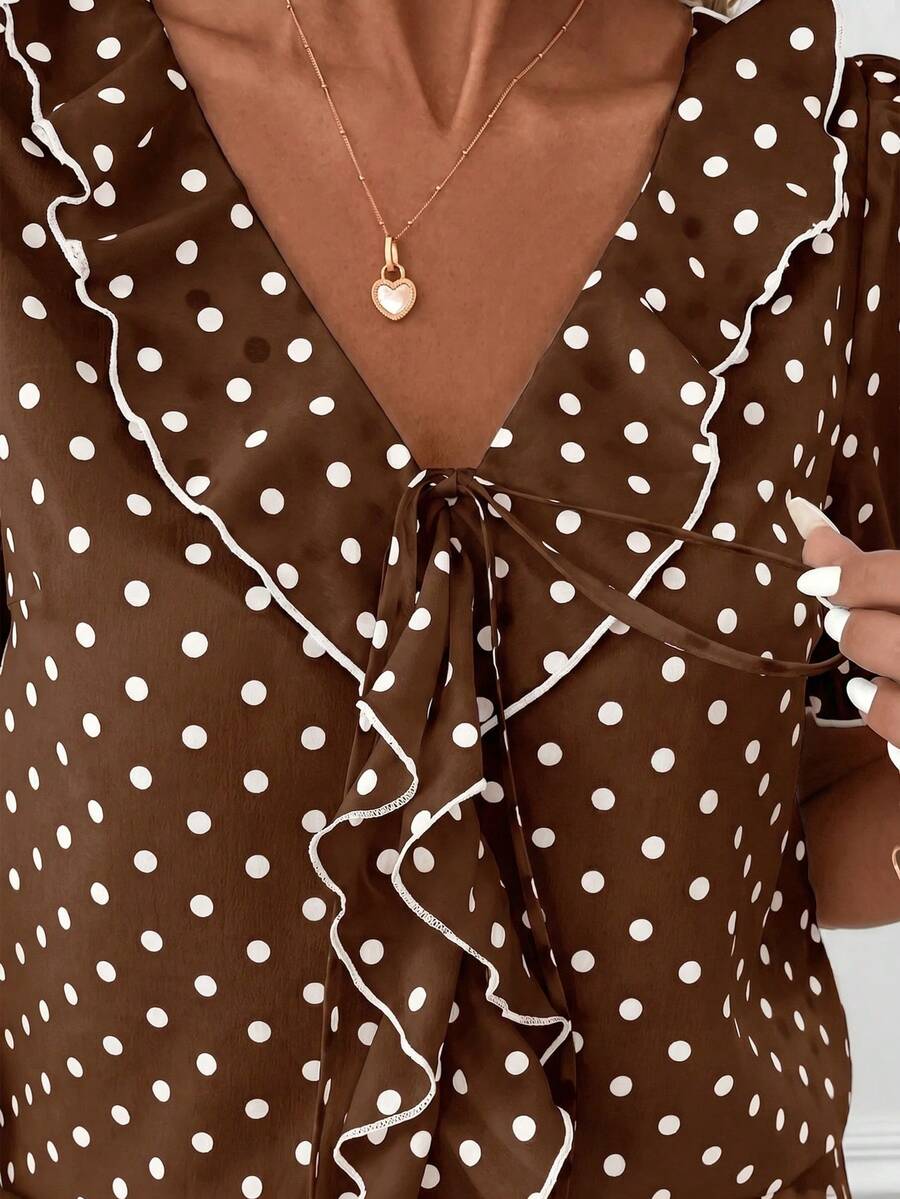 Blusa Casual Elegante - Gola de Renda e Acabamento Franzido