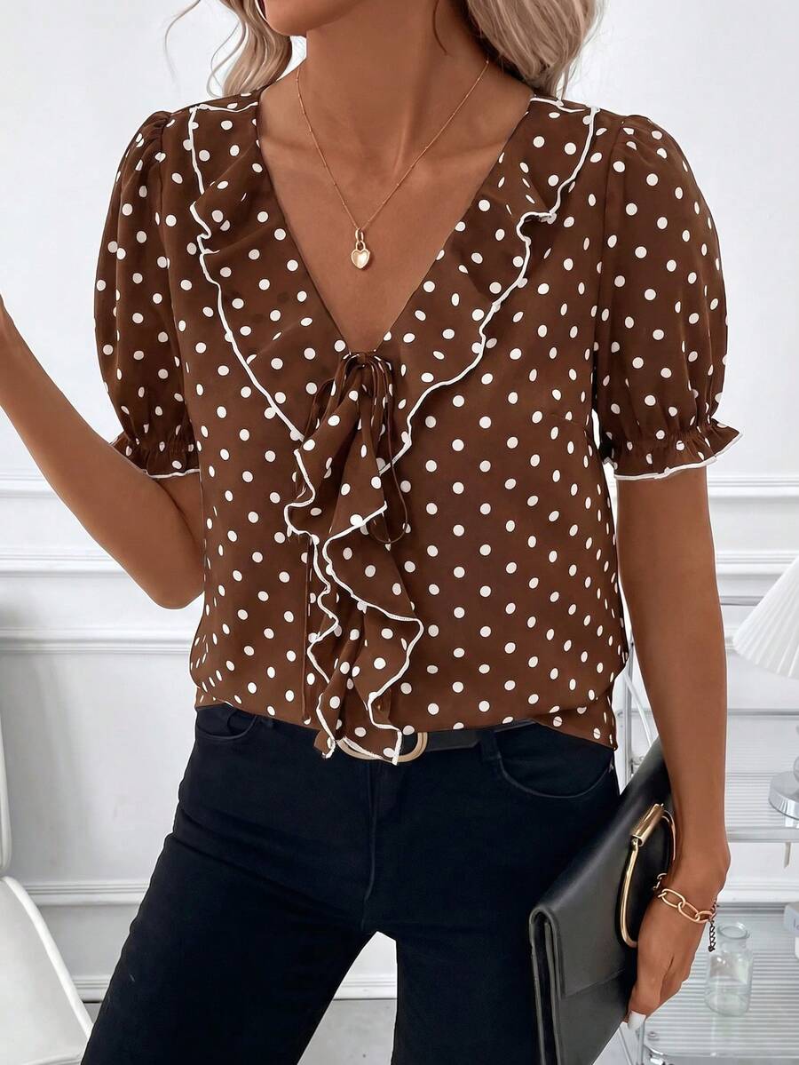 Blusa Casual Elegante - Gola de Renda e Acabamento Franzido