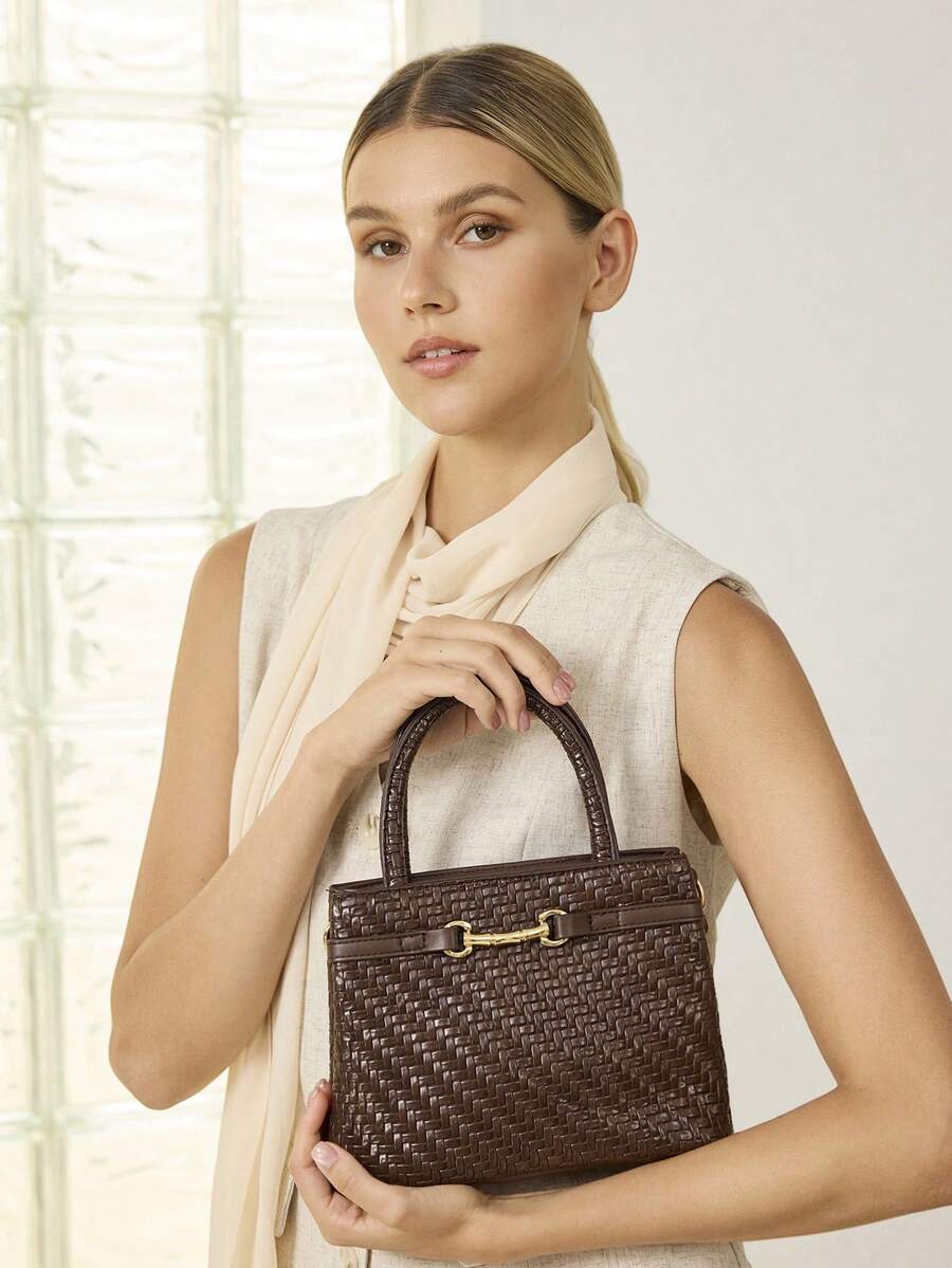 Bolsa Feminina Estruturada em Trama Natural com varios cores – Verão 2027