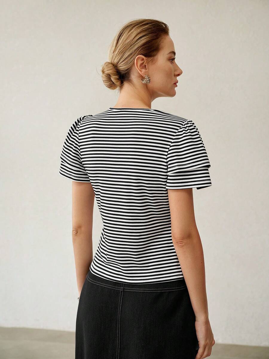 Camiseta Casual Feminina - Manga Dupla Babado e Listras Premium