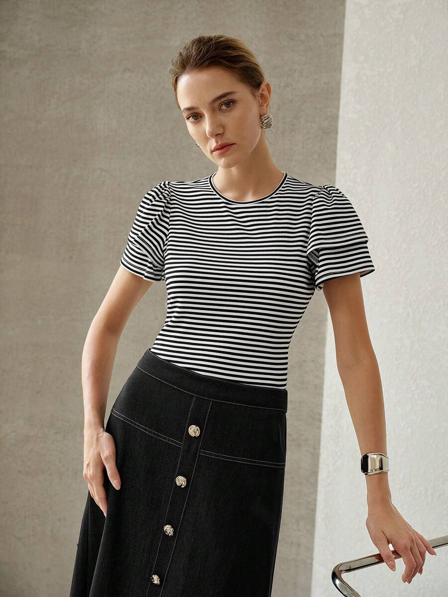 Camiseta Casual Feminina - Manga Dupla Babado e Listras Premium