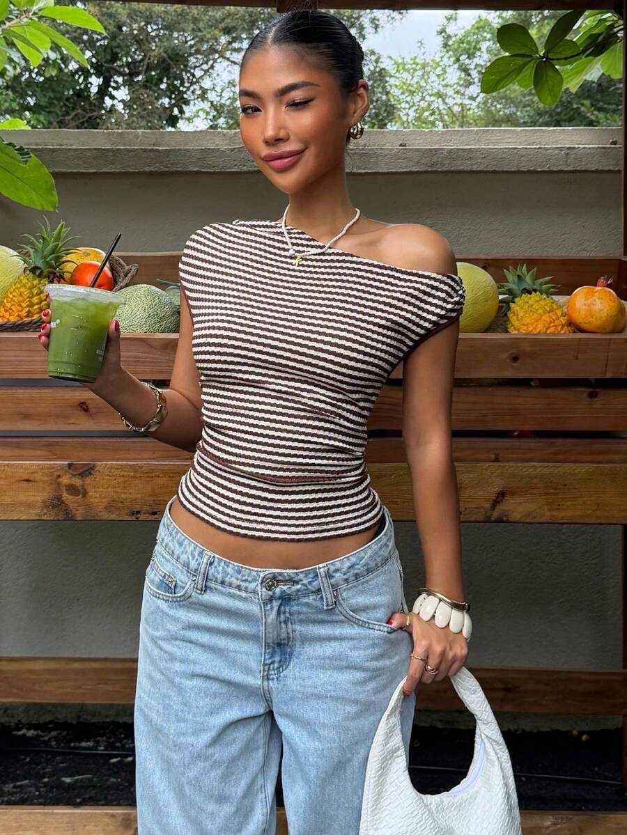 Top Cropped Feminino - Estilo Minimalista Chic com Estampa Poá