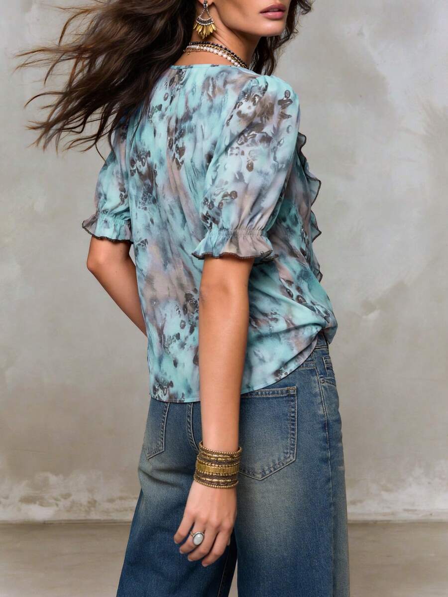 Blusa Casual Elegante - Gola de Renda e Acabamento Franzido