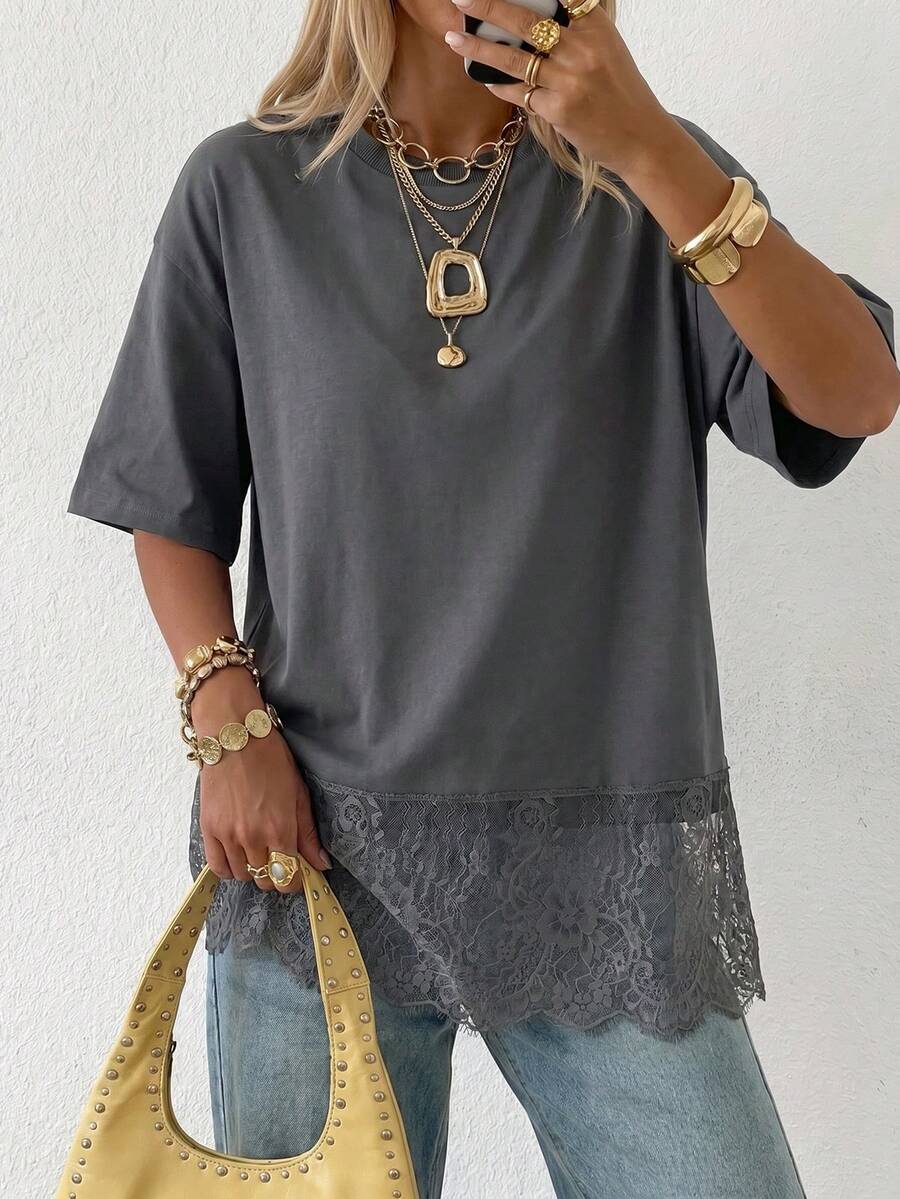 Camiseta de Malha Premium - Renda de Bolinhas Elegante
