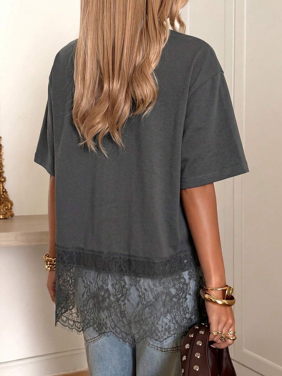 Camiseta de Malha Premium - Renda de Bolinhas Elegante