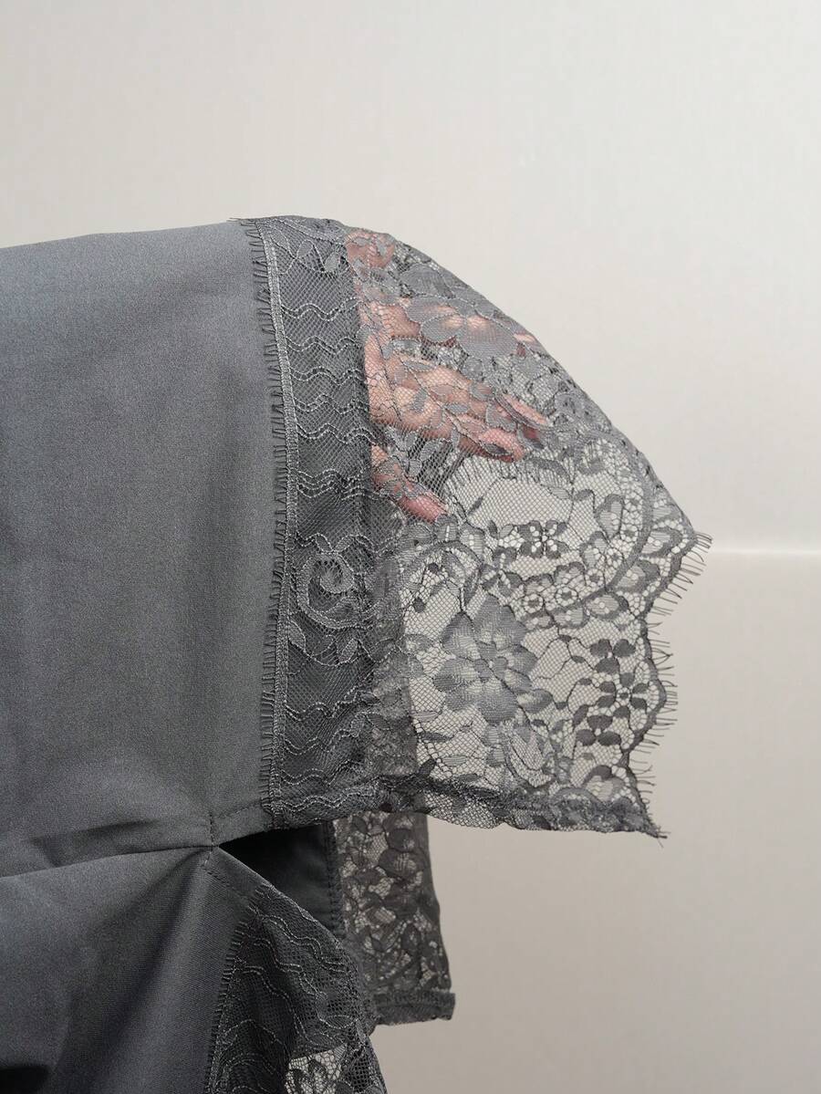 Camiseta de Malha Premium - Renda de Bolinhas Elegante