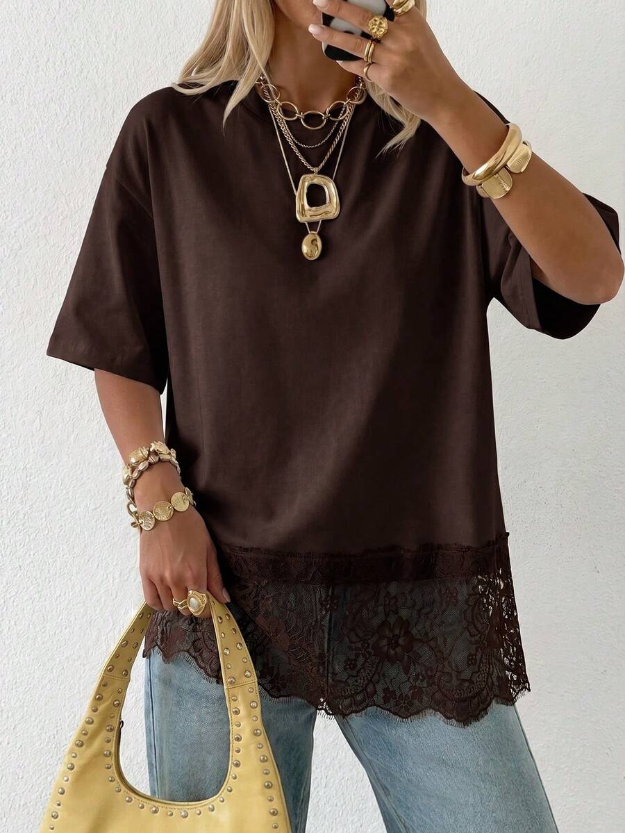 Camiseta de Malha Premium - Renda de Bolinhas Elegante