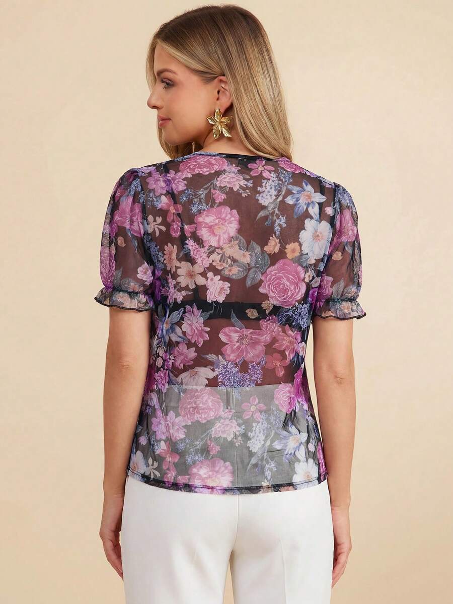 Blusa Casual Elegante - Gola de Renda e Acabamento Franzido