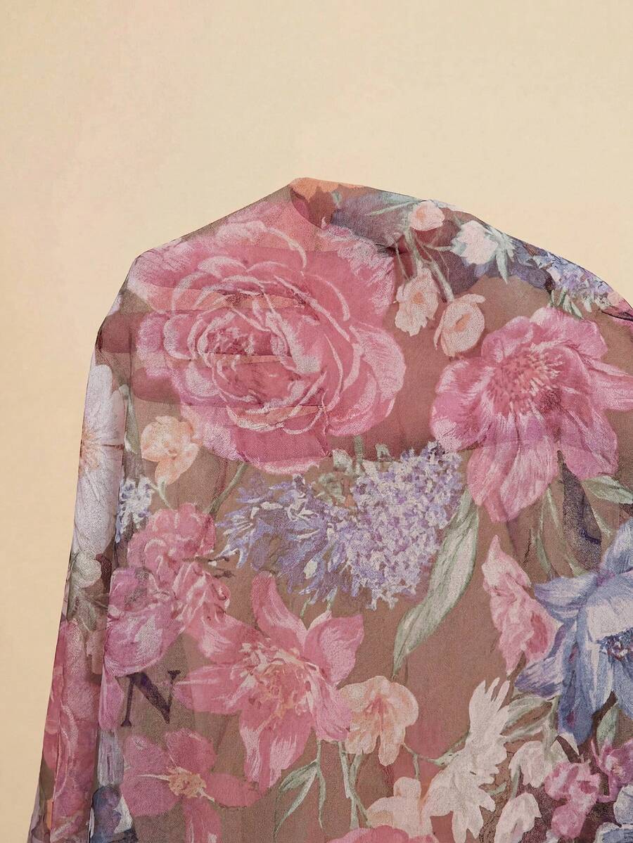 Blusa Casual Elegante - Gola de Renda e Acabamento Franzido
