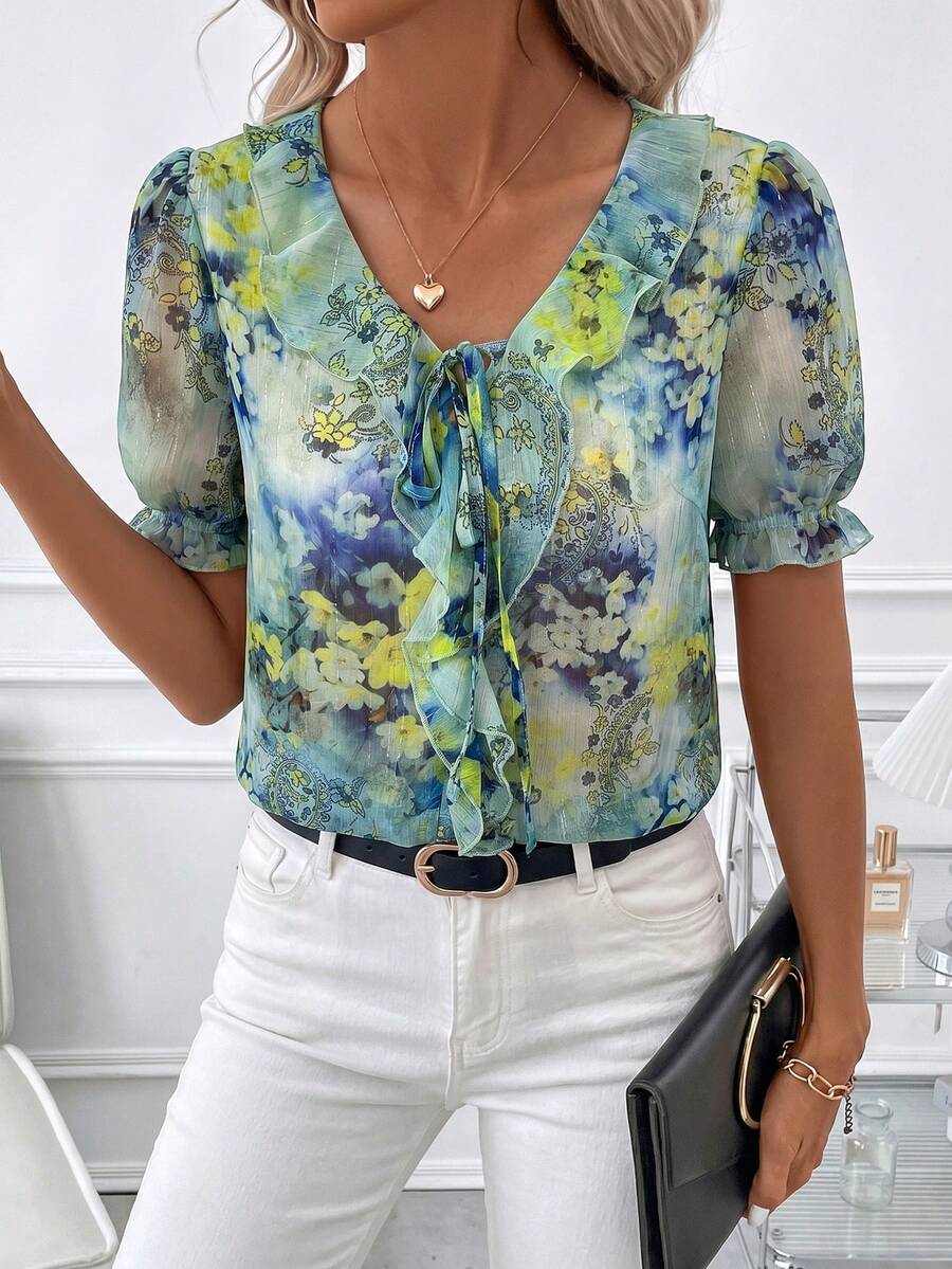 Blusa Casual Elegante - Gola de Renda e Acabamento Franzido