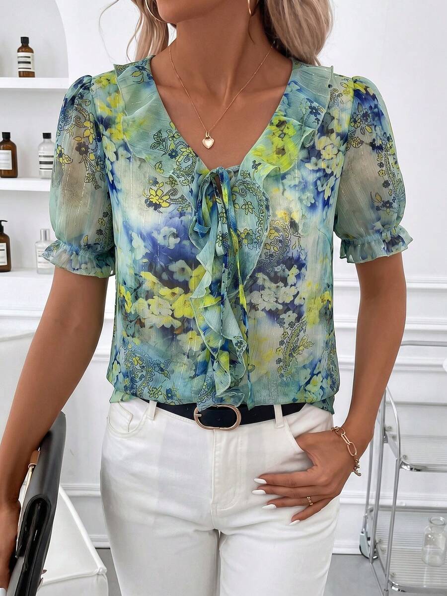 Blusa Casual Elegante - Gola de Renda e Acabamento Franzido