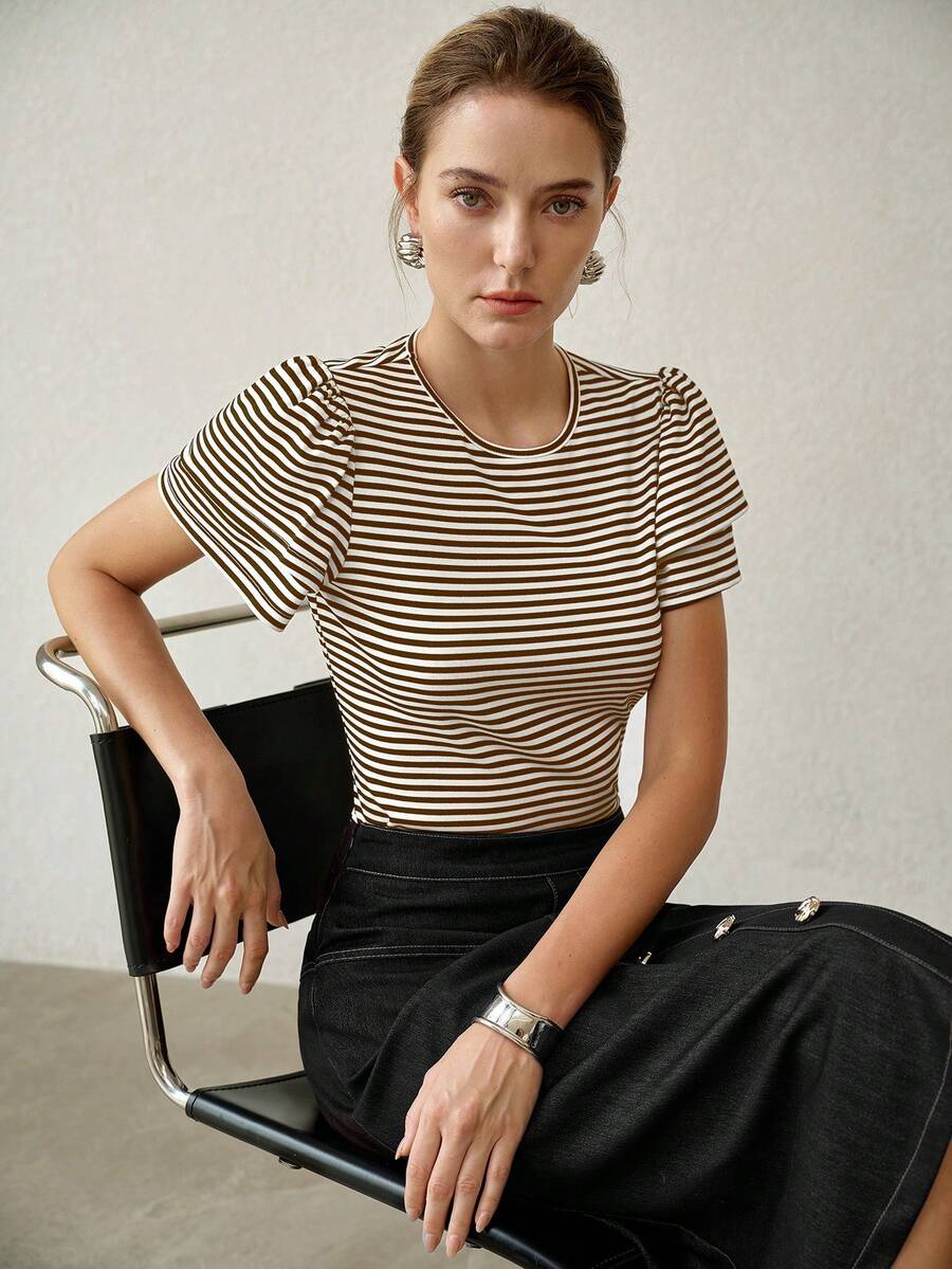 Camiseta Casual Feminina - Manga Dupla Babado e Listras Premium