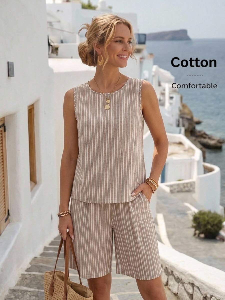 Conjunto Casual Feminino - Regata e Shorts Listrados