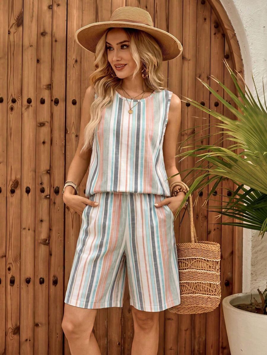 Conjunto Casual Feminino - Regata e Shorts Listrados