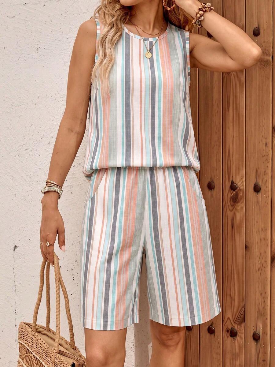 Conjunto Casual Feminino - Regata e Shorts Listrados