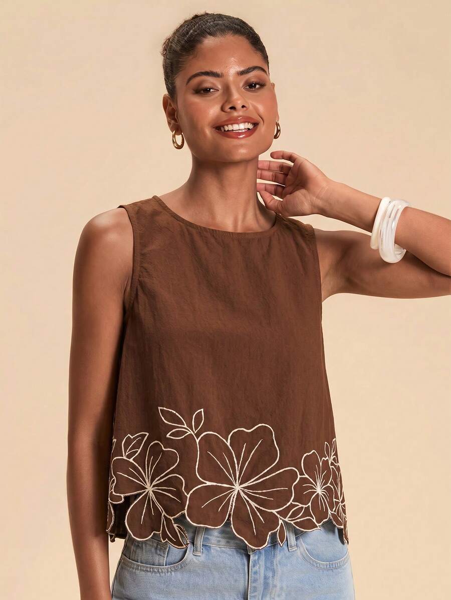 Blusa Feminina em Algodão com Bordado Floral Vazado – P ao GG - Cores Borgonha e Castanho