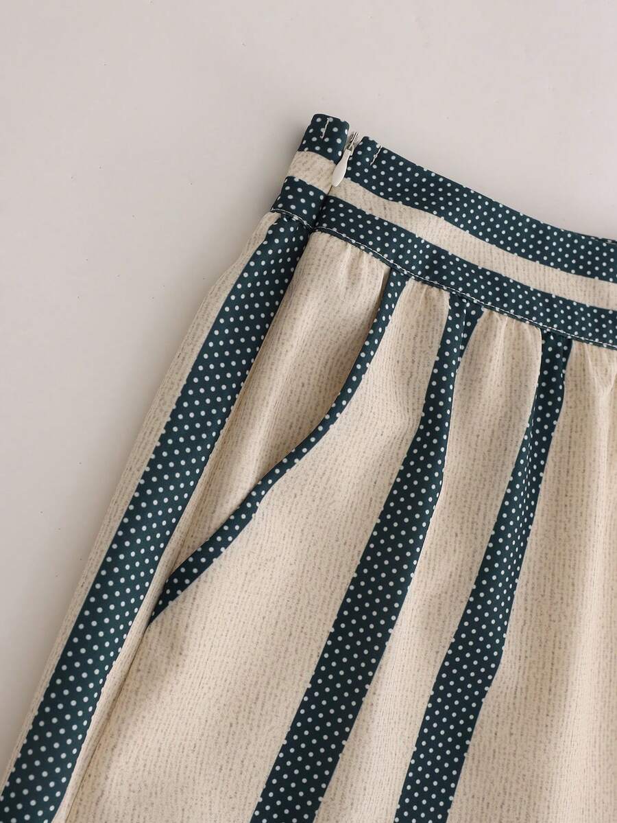 SHEIN LUNE Conjunto Casual Boêmio com Estampa para Férias Feminino, Top Sem Mangas com Decote em V e Shorts, 2 Peças, Estilo de Verão