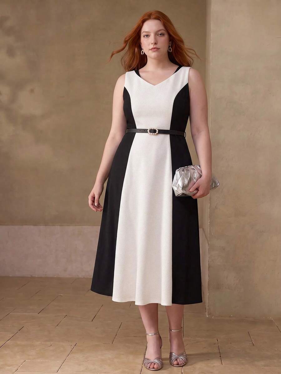 Vestido Elegante Plus Size - Patchwork com Cinturão