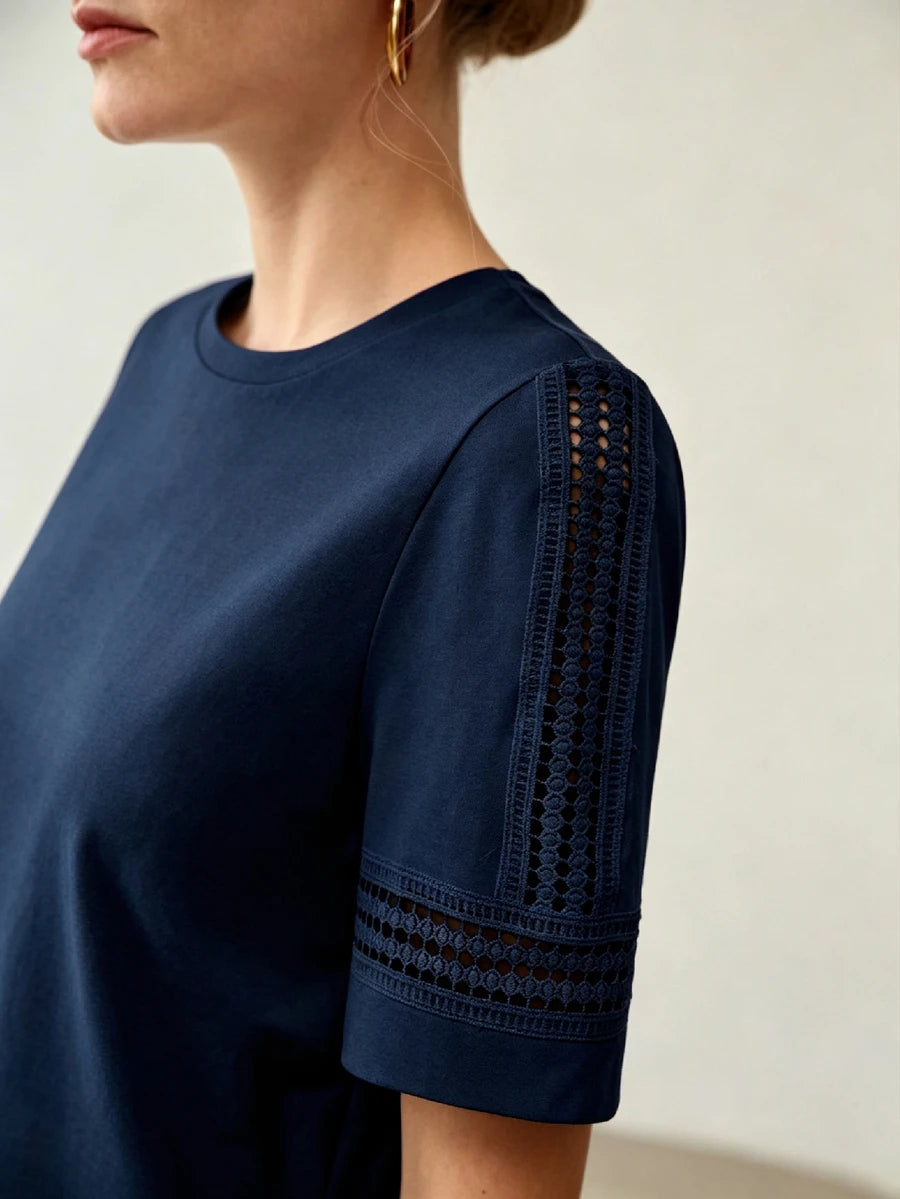 Blusa Feminina em Algodão com Detalhes Vazados nas Mangas – 4 Cores