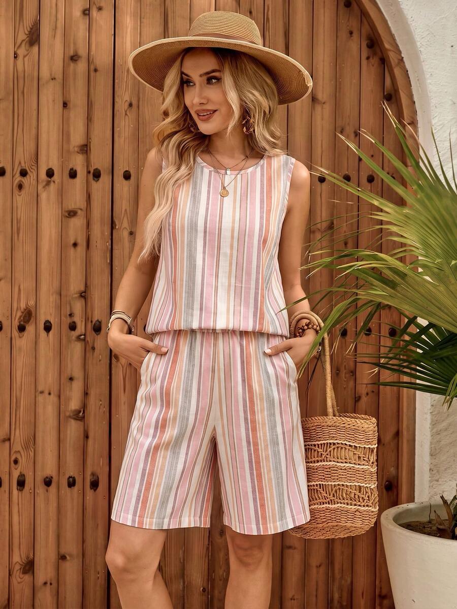 Conjunto Casual Feminino - Regata e Shorts Listrados