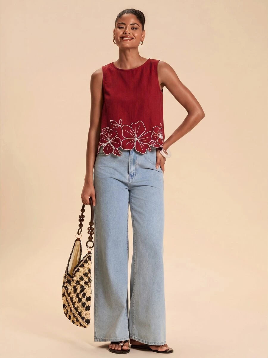 Blusa Feminina em Algodão com Bordado Floral Vazado – P ao GG - Cores Borgonha e Castanho