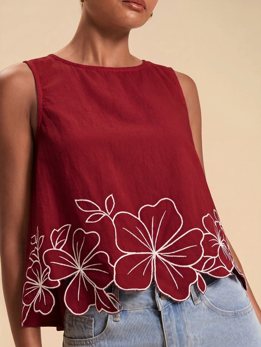 Blusa Feminina em Algodão com Bordado Floral Vazado – P ao GG - Cores Borgonha e Castanho