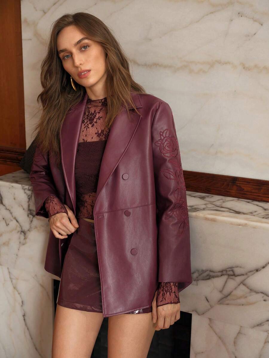 Blazer Feminino Couro PU Bordado Vinho – Alfaiataria Elegante Premium | Boutique do Encanto