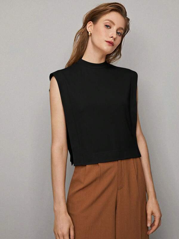 Blusa Cropped Feminina Estruturada com Recorte Lateral - Cores Preto - Branco - Coleção Entre Estações - Boutique do Encanto 