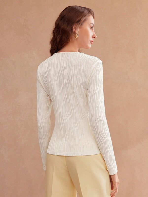 Blusa Femiina - Off White - Manga Longa - Texturizado Slim Fit - Coleção Entre Estações - Boutique do Encanto 