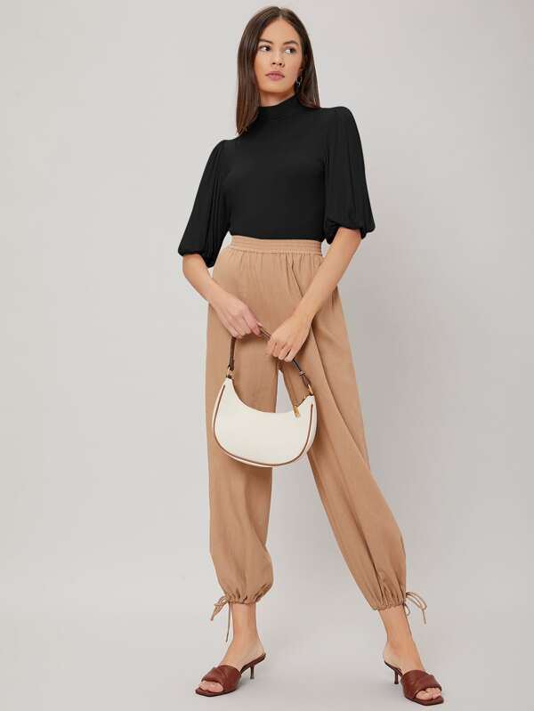 Blusa Feminina Elegante Cor Preto Manga Bufante Colarinho alto - Coleção Entre Estações - Boutique do Encanto 