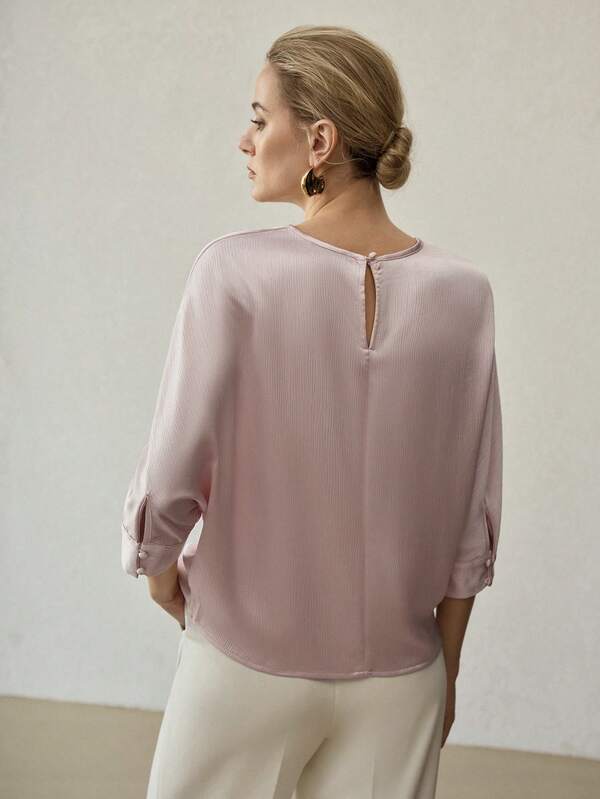 Blusa Feminina Shape Fluido Manga Morcego Básico Chic - Cores Preto - Azul - Castanho - Rosa - Coleção Entre Estações - Boutique do Encanto 