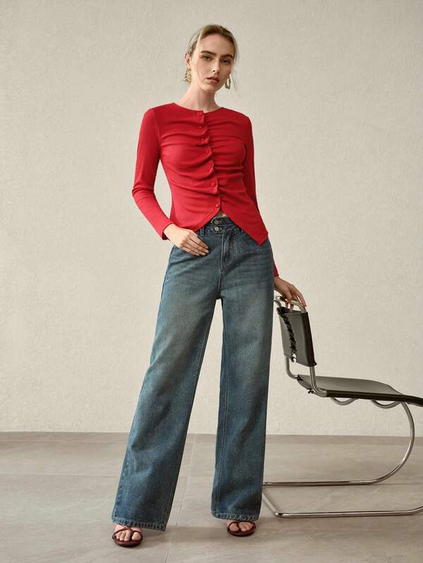 Blusa Feminina Vermelha Assimétrica em Malha Premium - Manga Longa, Drapeada com Botões, Slim Fit - Boutique do Encanto Blusas 