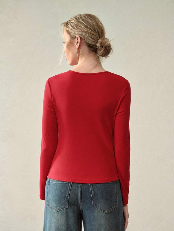 Blusa Feminina Vermelha Assimétrica em Malha Premium - Manga Longa, Drapeada com Botões, Slim Fit - Boutique do Encanto Blusas 