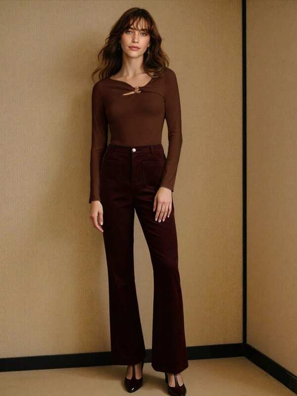 Blusa Femonina Manga Longa Detalhe fivela no Decote - Cores Preto - Verde Militar - Marrom -Rose - Nude - Slim -Coleção Outono - Inverno 2026 -Boutique do Encanto