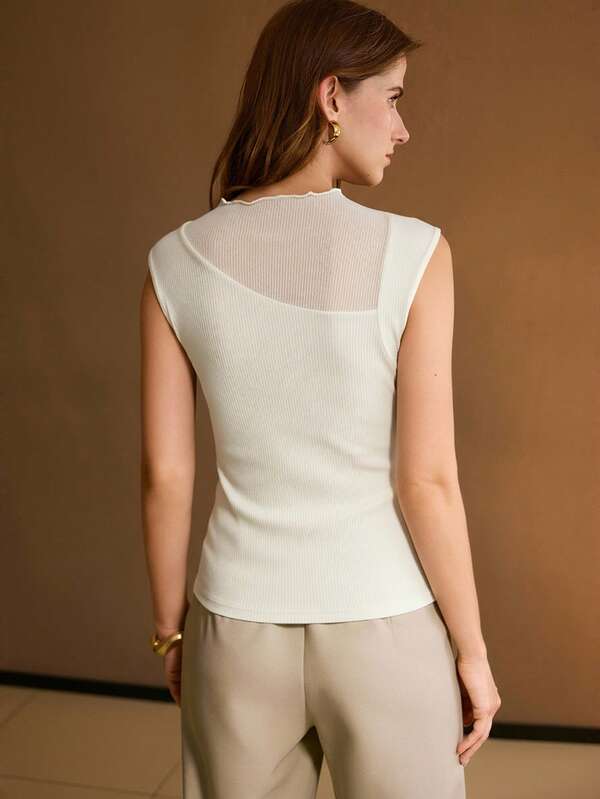 Blusa Regata Feminina Cores Preto Branco - Elegante - Básica - Detalhe Gola - Coleção Entre Estações - Boutique do Encanto 