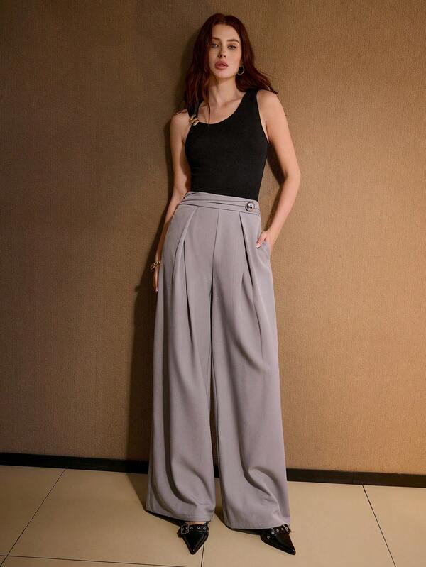 Blusa Regata Feminina Slim Cor Preta Detalhe de Metal na Alça - Coleção Entre Estações - Boutique do Encanto 