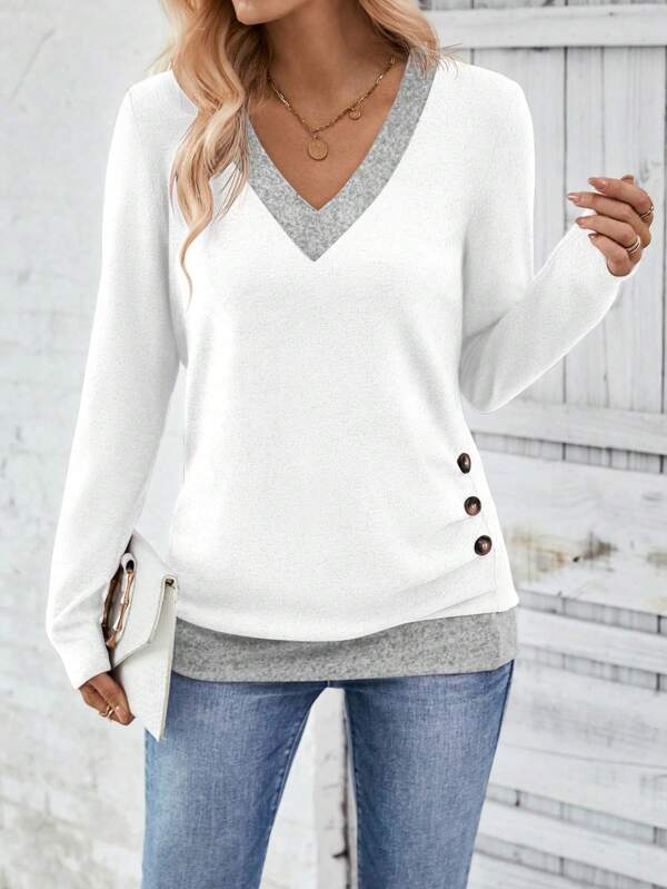 Blusa em Malha Premium Decote V Contrastante Feminina – Essenciais Urbanos