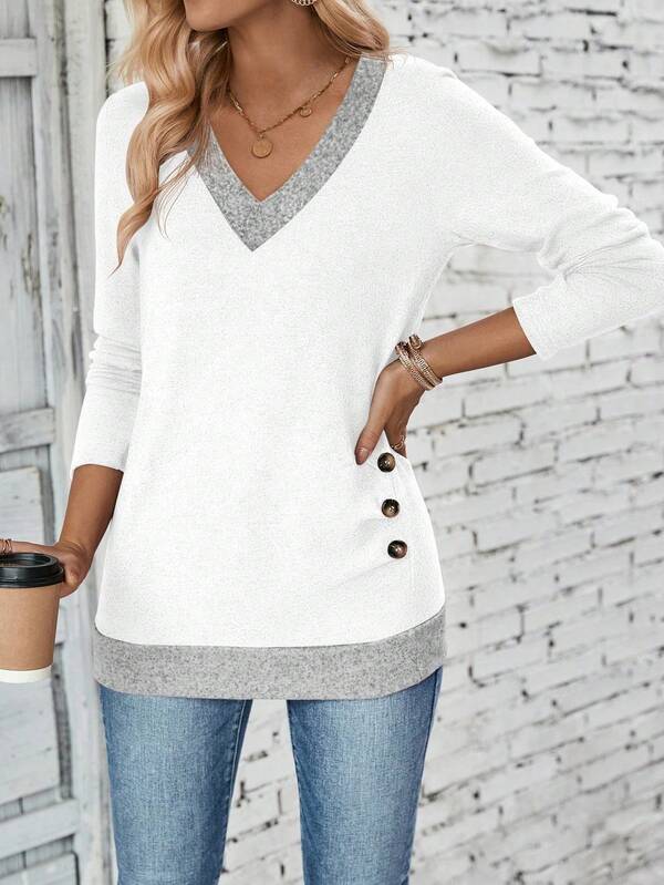 Blusa em Malha Premium Decote V Contrastante Feminina – Essenciais Urbanos