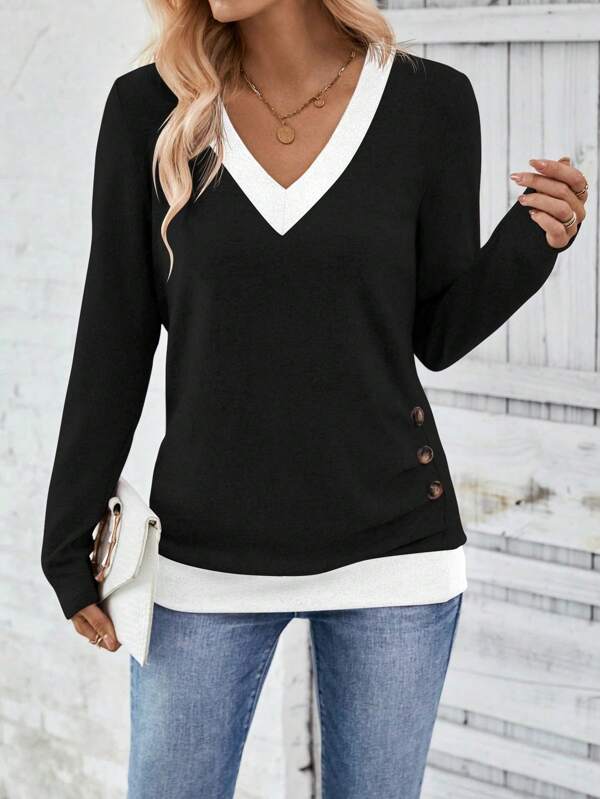 Blusa em Malha Premium Decote V Contrastante Feminina – Essenciais Urbanos