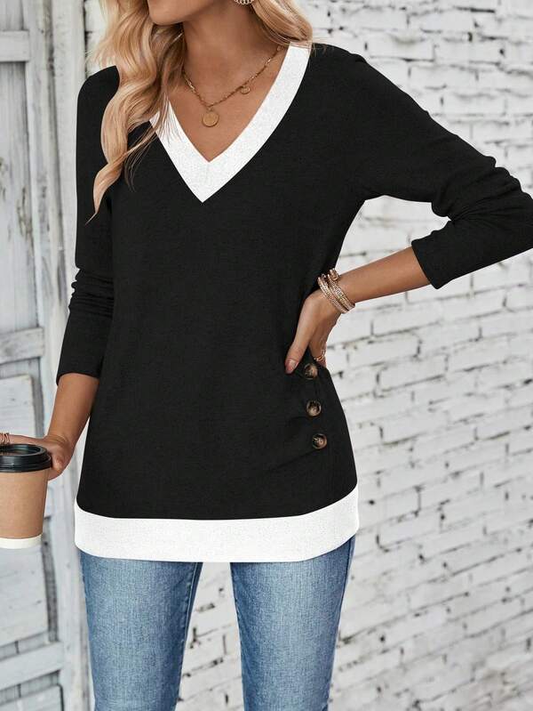 Blusa em Malha Premium Decote V Contrastante Feminina – Essenciais Urbanos