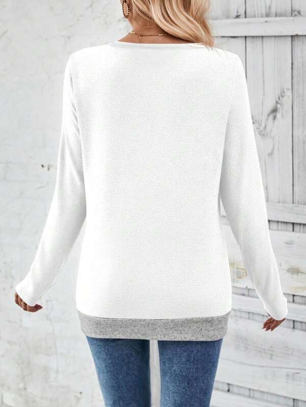 Blusa em Malha Premium Decote V Contrastante Feminina – Essenciais Urbanos