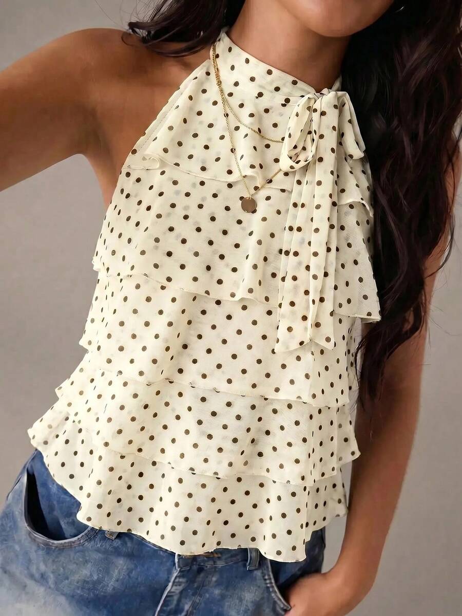 Blusa feminina Off White com poá preto e babados em camadas - Boutique do Encanto 