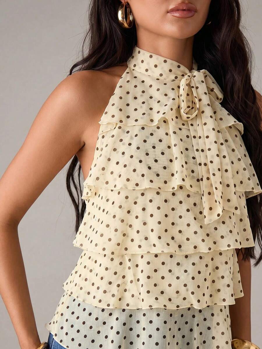 Blusa feminina Off White com poá preto e babados em camadas - Boutique do Encanto 