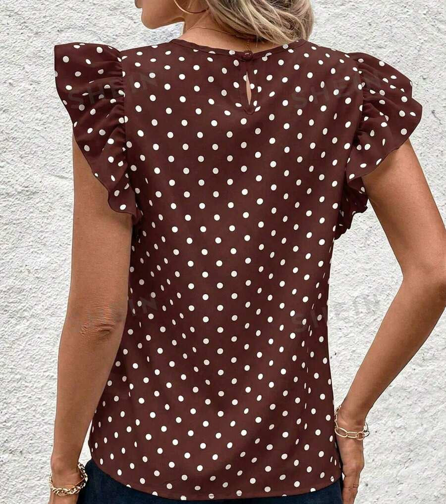 Blusa feminina marrom com estampa de bolinhas e gola redonda