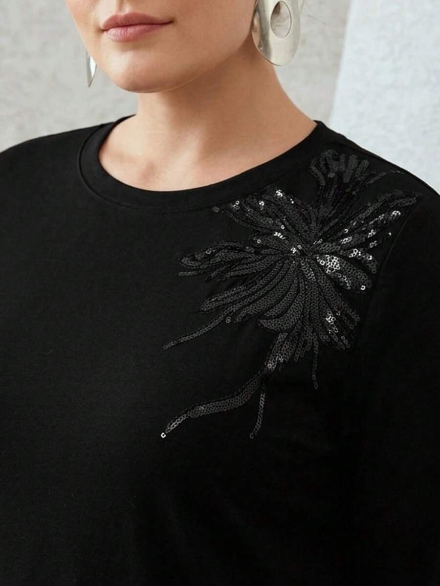 Blusa feminina preta 94% algodão com aplicação floral em paetês – Boutique do Encanto